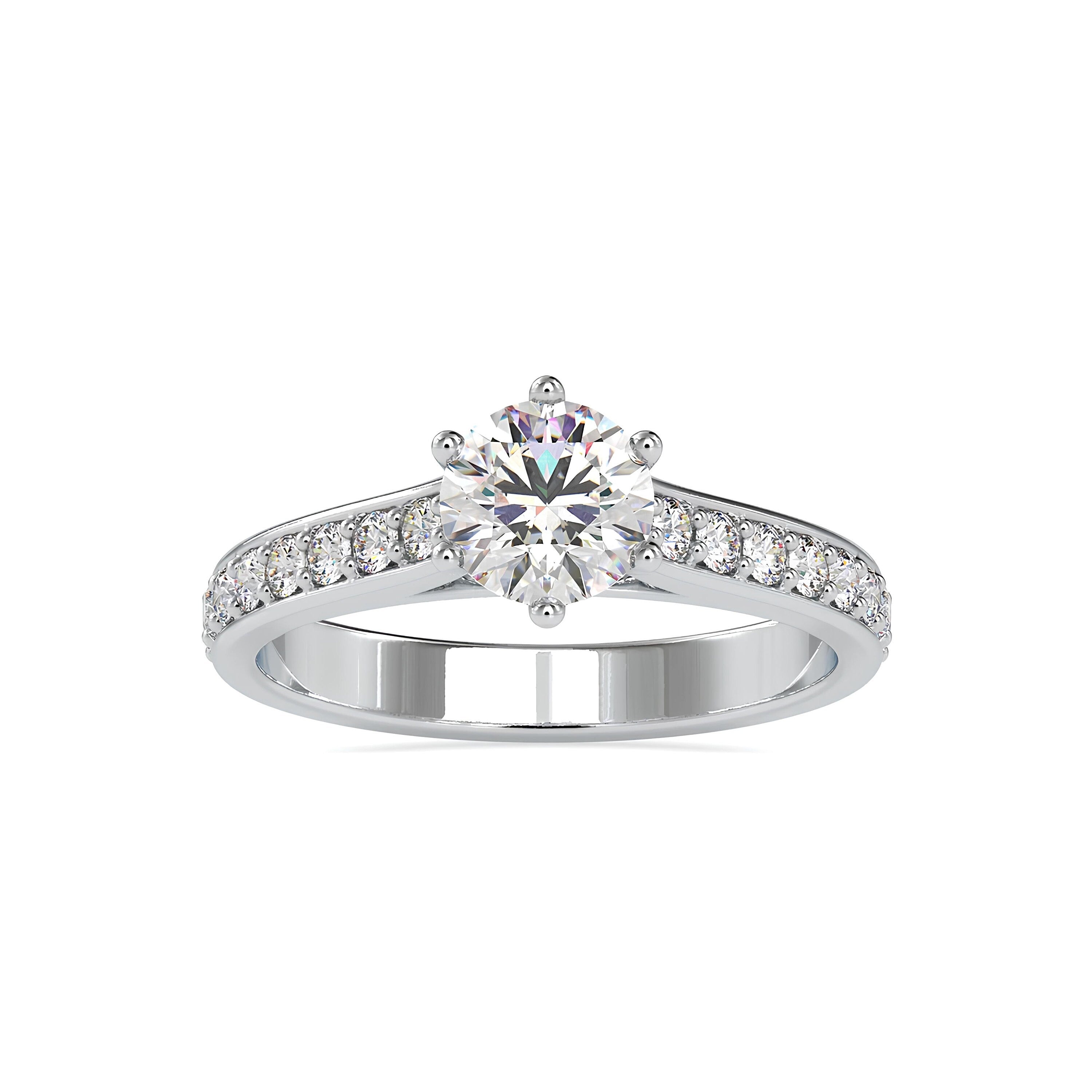 Glamorous Enchantment: IGI Certified EF VS/SI Lab-Grown Diamond Solitaire Engagement Ring in 14K Gold – Elegant and Timeless